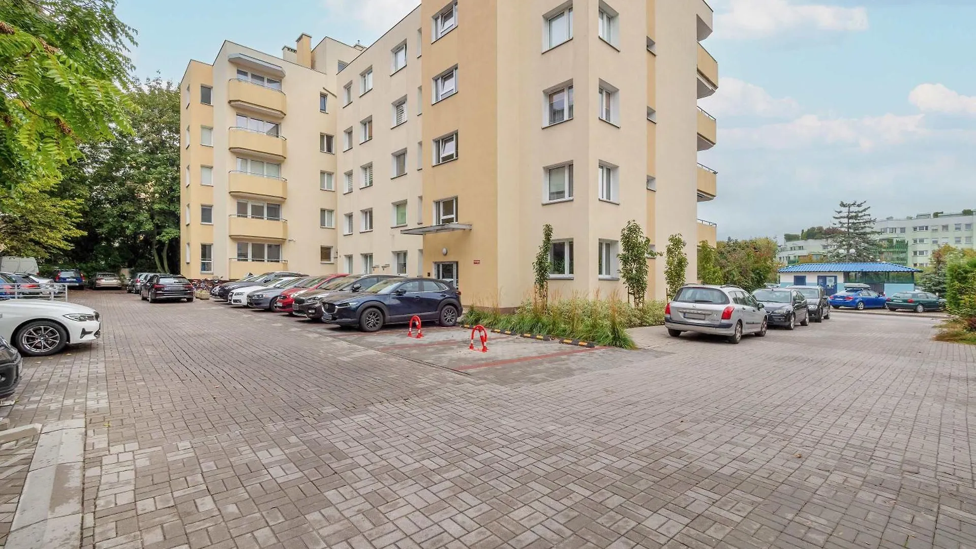 Merliniego Trendy Apartment With Desk By Noclegi Renters Warsaw Poland