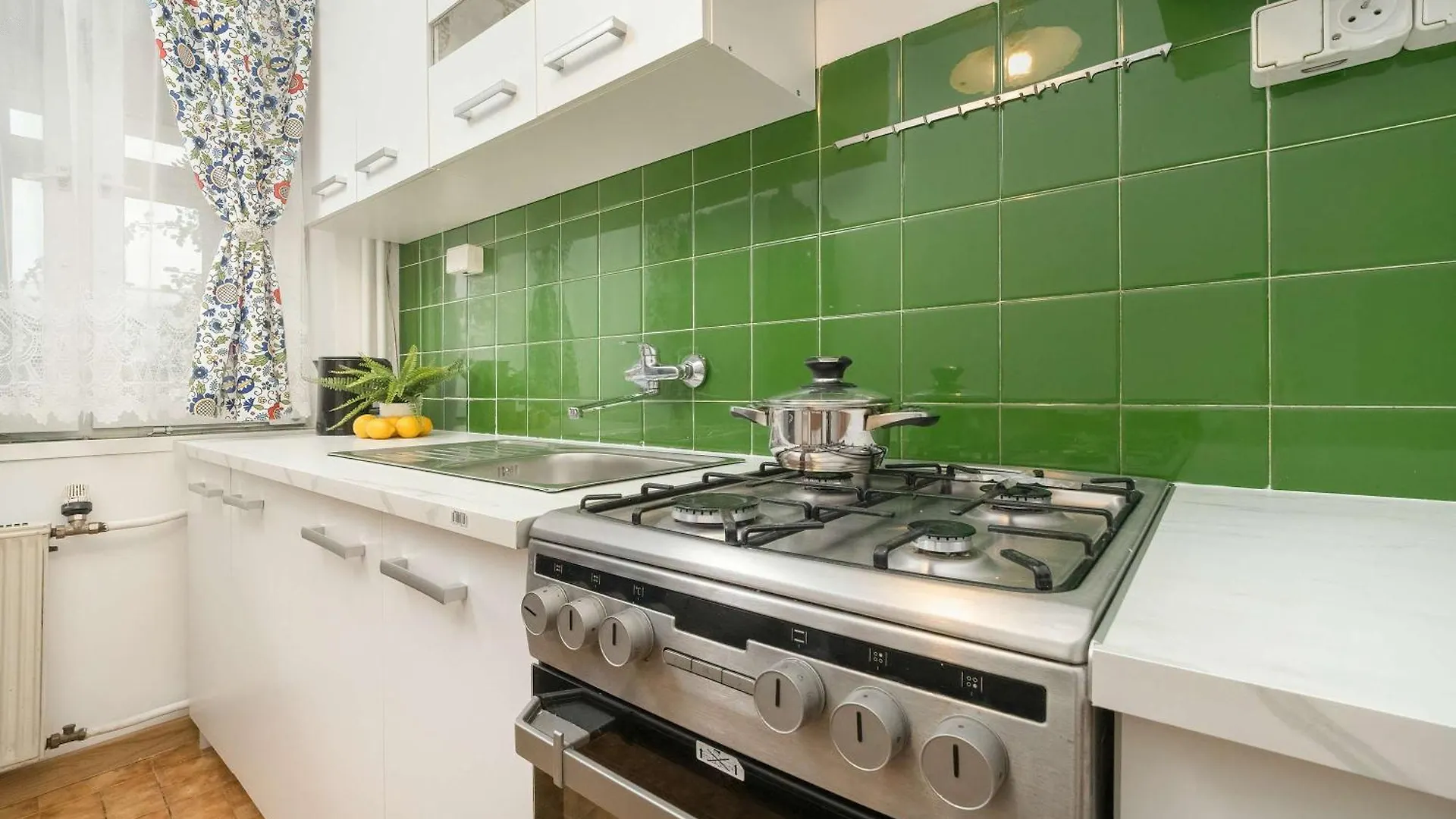 Merliniego Trendy Apartment With Desk By Noclegi Renters Warsaw