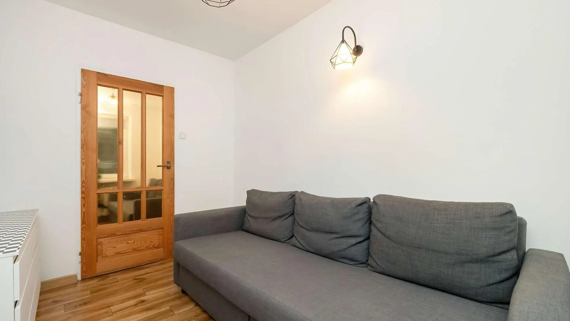 Merliniego Trendy Apartment With Desk By Noclegi Renters Warsaw