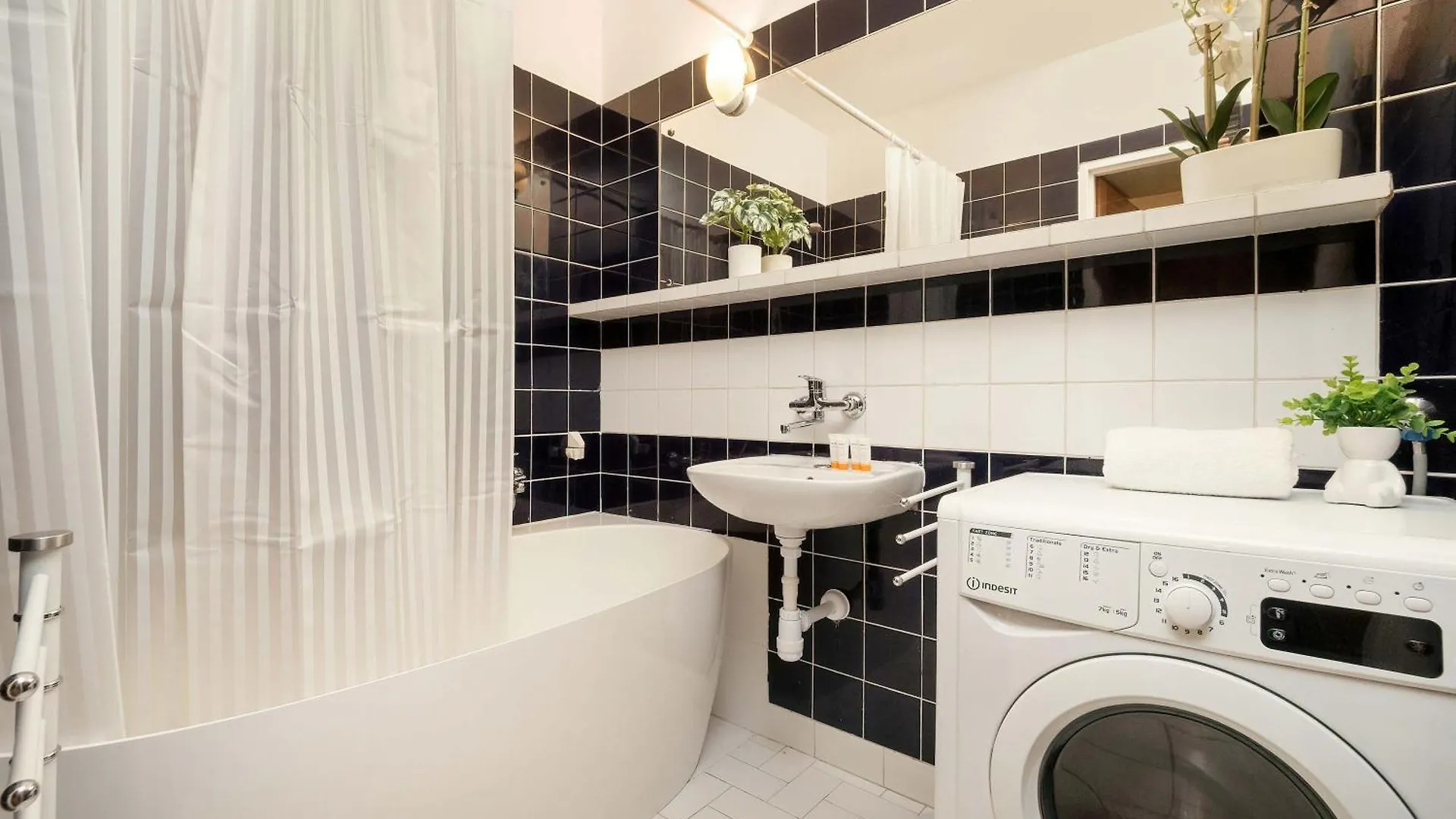 Merliniego Trendy Apartment With Desk By Noclegi Renters Warsaw 0*,  Poland